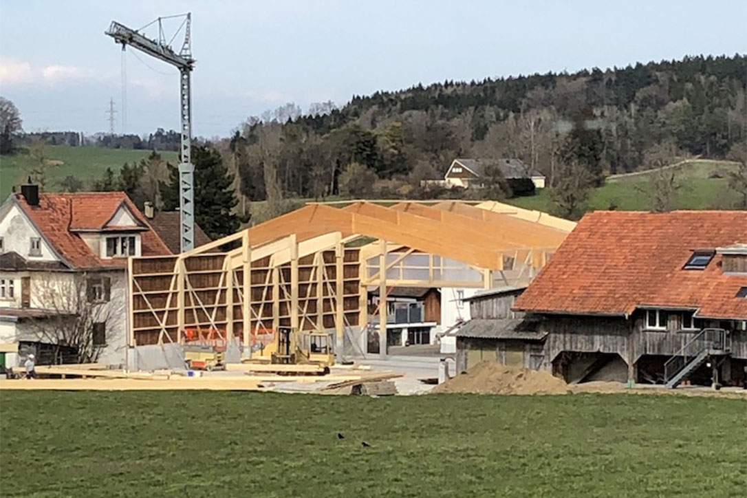 Grundgerüst der Halle steht